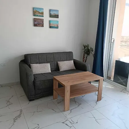 Poppy Court Private In Marsascala Gazde/Camere de închiriat Marsaskala