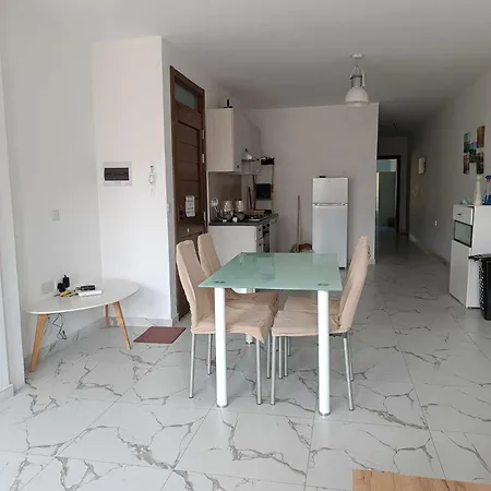 Poppy Court Private In Marsascala Habitación en casa particular